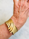 Graceful Curve Bracelet
